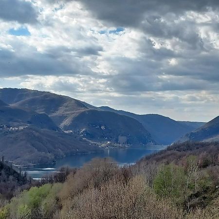 Agriturismo I Due Regni Petrella Salto Bagian luar foto